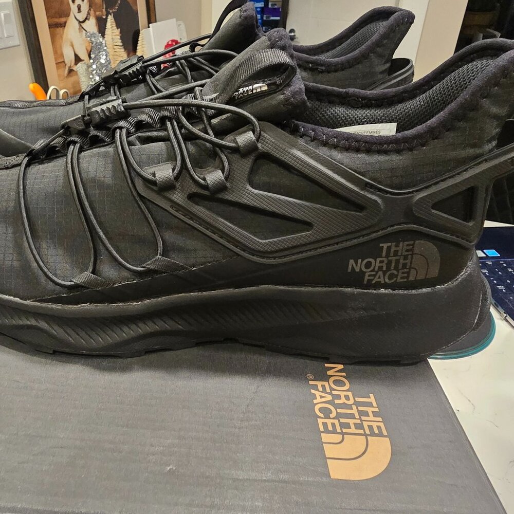 The North Face Women's Oxeye Tech Shoes Sneakers TNF Black NF0A7W4UKX7 Sz 8 NEW